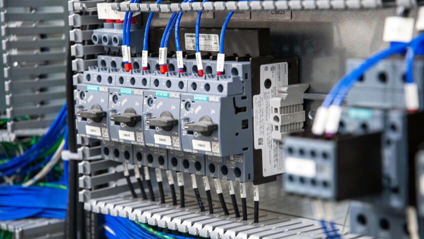 PLC (Programmable Logic Controller - bộ điều khiển logic khả trình)